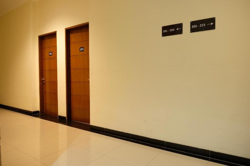 โอโย 1616 โฮเต็ล เซ็นทรัล ซิตี้ 2 Hotel ตันจุงปันดัน ภายนอก รูปภาพ