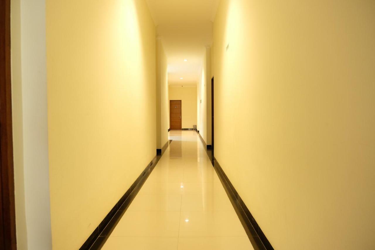 โอโย 1616 โฮเต็ล เซ็นทรัล ซิตี้ 2 Hotel ตันจุงปันดัน ภายนอก รูปภาพ