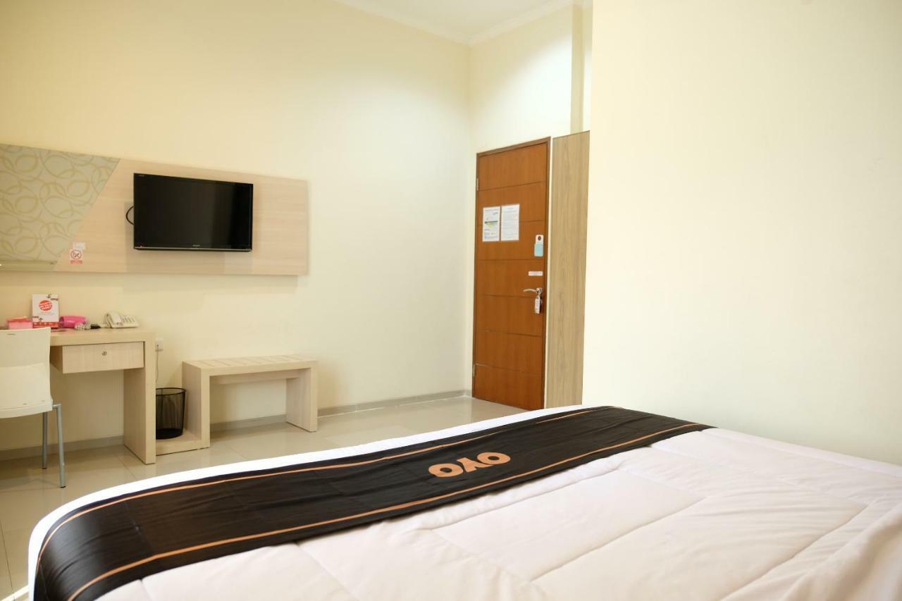 โอโย 1616 โฮเต็ล เซ็นทรัล ซิตี้ 2 Hotel ตันจุงปันดัน ภายนอก รูปภาพ