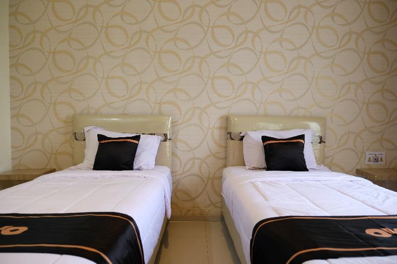 โอโย 1616 โฮเต็ล เซ็นทรัล ซิตี้ 2 Hotel ตันจุงปันดัน ภายนอก รูปภาพ