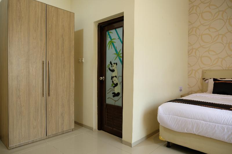 โอโย 1616 โฮเต็ล เซ็นทรัล ซิตี้ 2 Hotel ตันจุงปันดัน ภายนอก รูปภาพ
